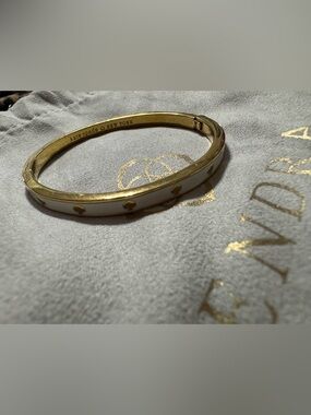 Kate Spade New York "Spot The Spade" Enamel Hinged Bangle